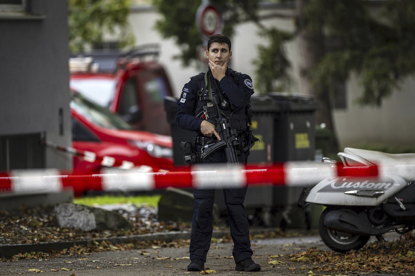 Swiss police say a man attacked and injured 3 children in Zurich | iNFOnews.ca