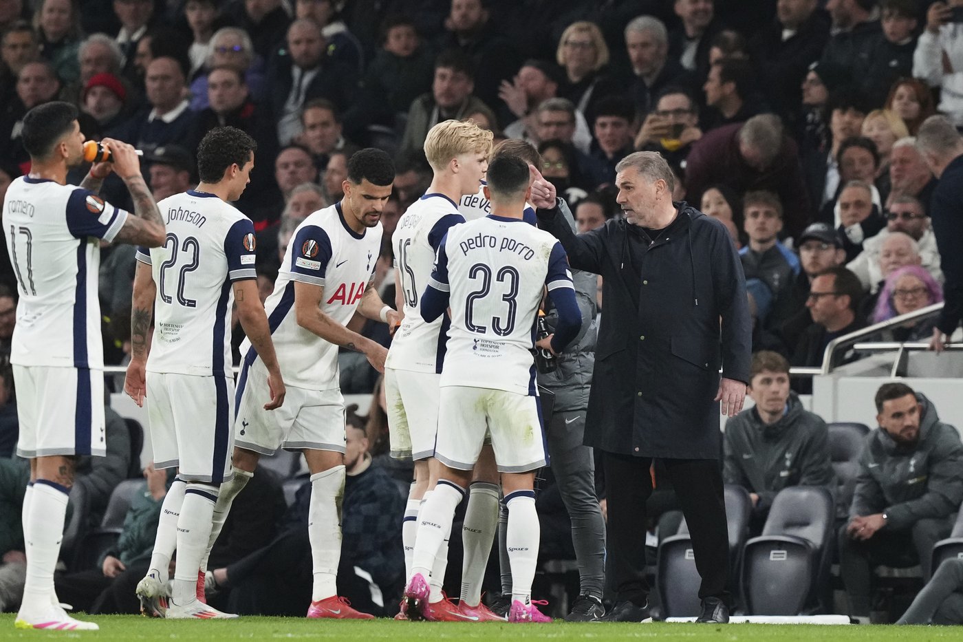 Onana at fault twice as Man United draws 2-2 at Lyon, Tottenham held at home, Chelsea stays perfect | iNFOnews.ca