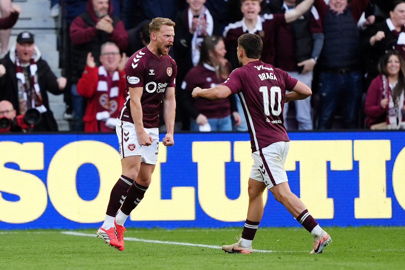 Hearts leap in Scottish league title race after beating Rangers with three rounds left | iNFOnews.ca Hearts leap in Scottish league title race after beating Rangers with three rounds left | iNFOnews.ca