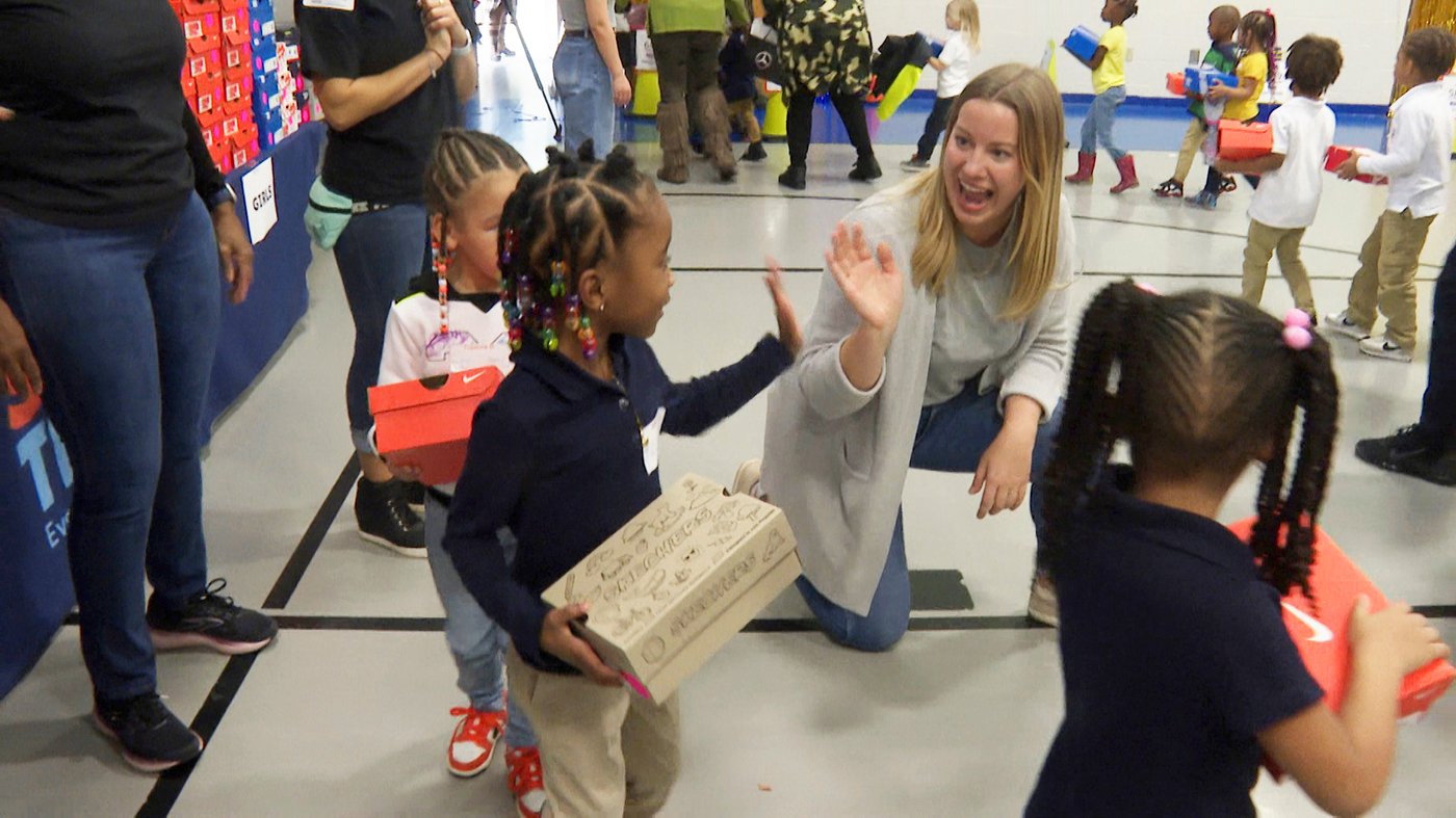 Why doing good also makes us feel good, during the holidays and beyond | iNFOnews.ca Why doing good also makes us feel good, during the holidays and beyond | iNFOnews.ca