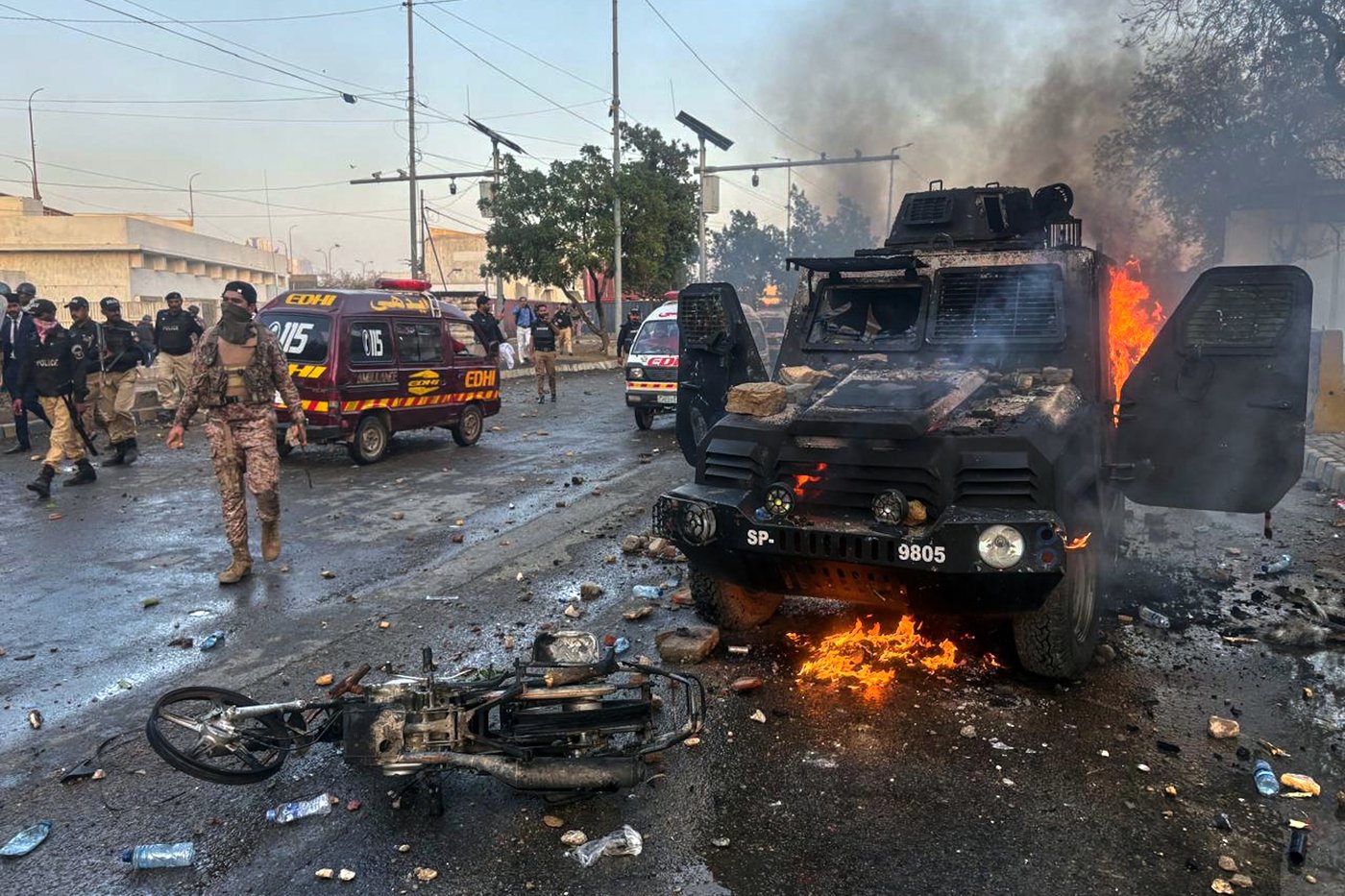 Pakistan deploys troops and imposes curfew after deadly protests over US-Israeli strikes on Iran | iNFOnews.ca
