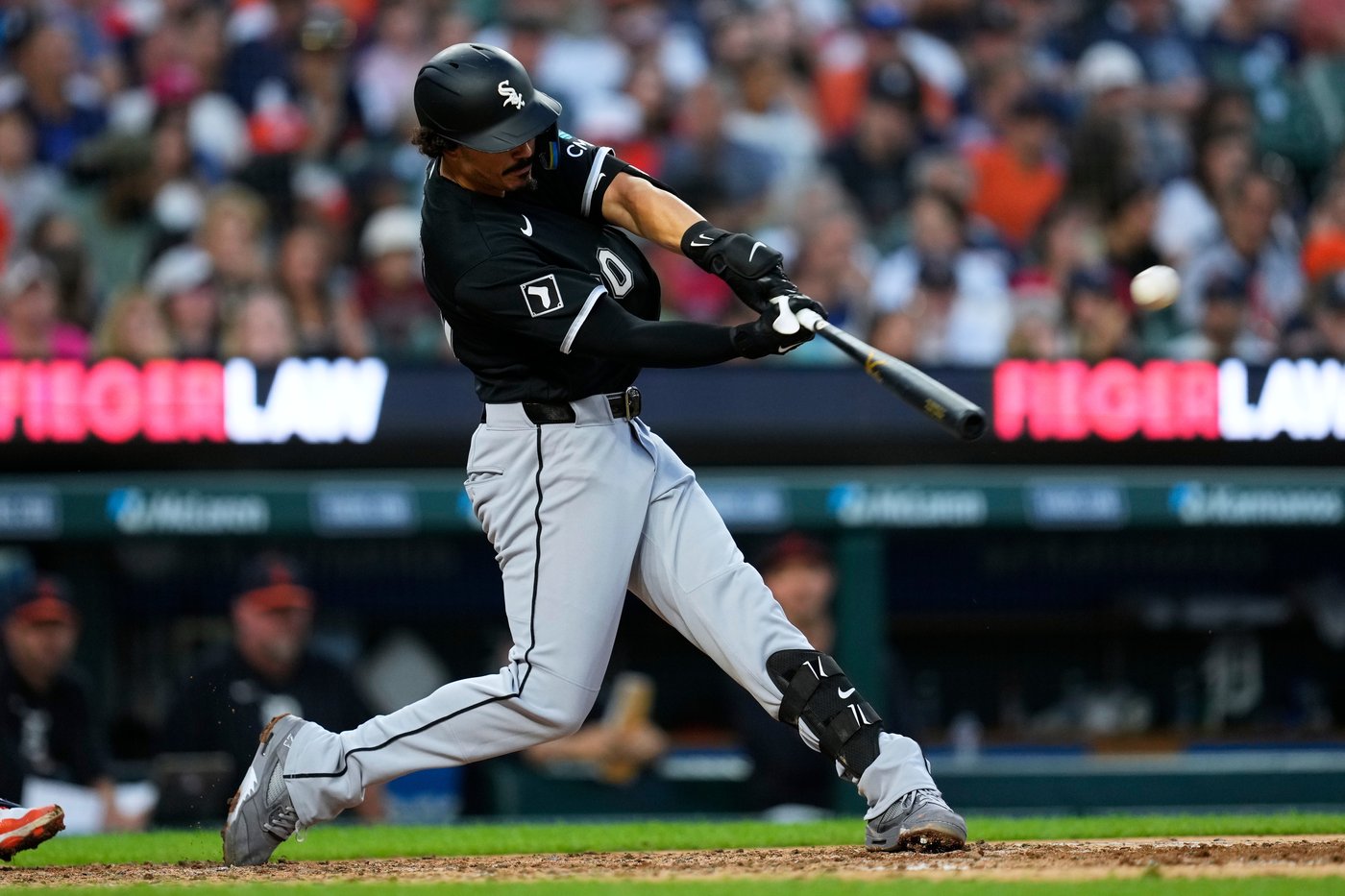 Vargas hits 2 HRs, Peters and Murakami power five-run inning to lift White Sox over Tigers 9-5 | iNFOnews.ca
