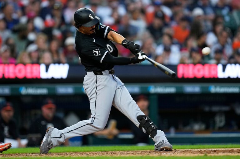 Vargas hits 2 HRs, Peters and Murakami power five-run inning to lift White Sox over Tigers 9-5 | iNFOnews.ca