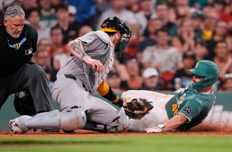 Tolle has career-high 14 strikeouts, Red Sox beat A's for 9th straight win | iNFOnews.ca