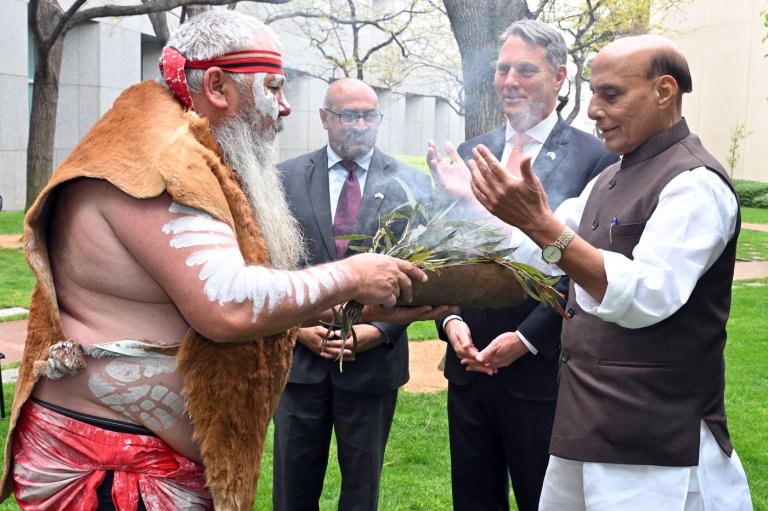 India and Australia sign a security deal that includes military talks and submarine cooperation | iNFOnews.ca