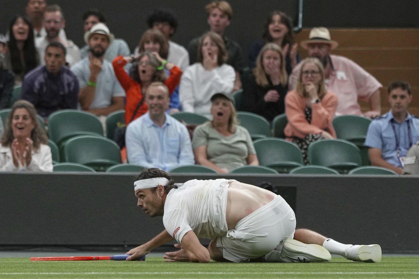 Taylor Fritz gets through another late-night five-setter to reach 3rd round at Wimbledon | iNFOnews.ca Taylor Fritz gets through another late-night five-setter to reach 3rd round at Wimbledon | iNFOnews.ca