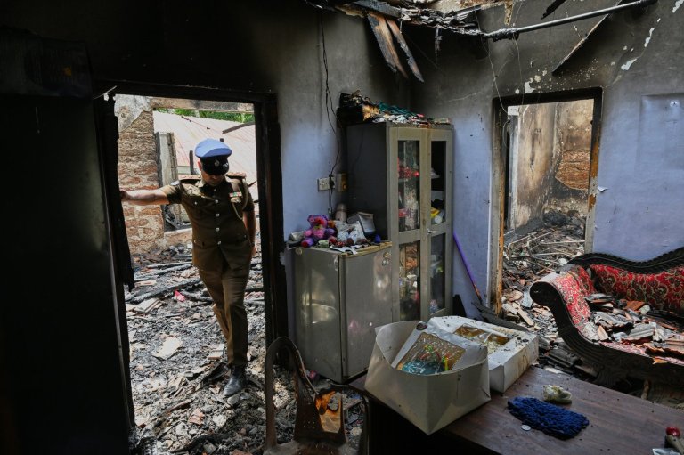 Unregistered Sri Lankan nursing home lies in ruins as toll from deadly fire rises to 13 | iNFOnews.ca