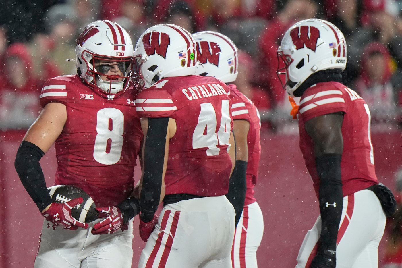 Wisconsin finds leaders for its rebuild in freshman linebackers Cooper Catalano and Mason Posa | iNFOnews.ca