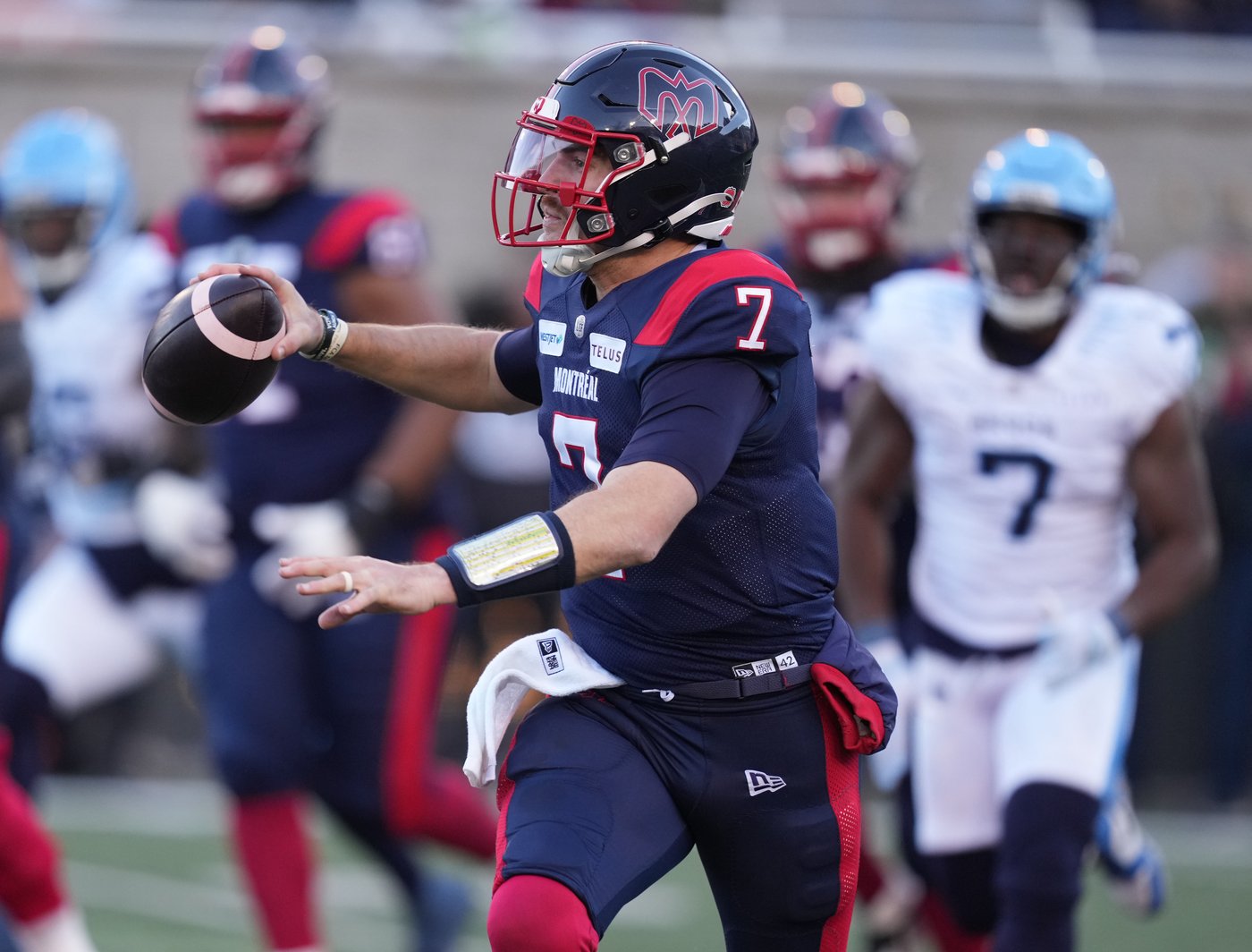 Alouettes trade Grey Cup MVP Fajardo to Elks for rights to Bethel-Thompson in QB swap | iNFOnews.ca