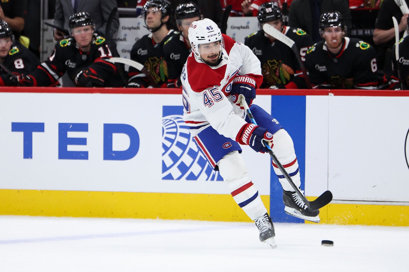 Evans scores twice as Canadiens roll past Blackhawks 4-1 | iNFOnews.ca