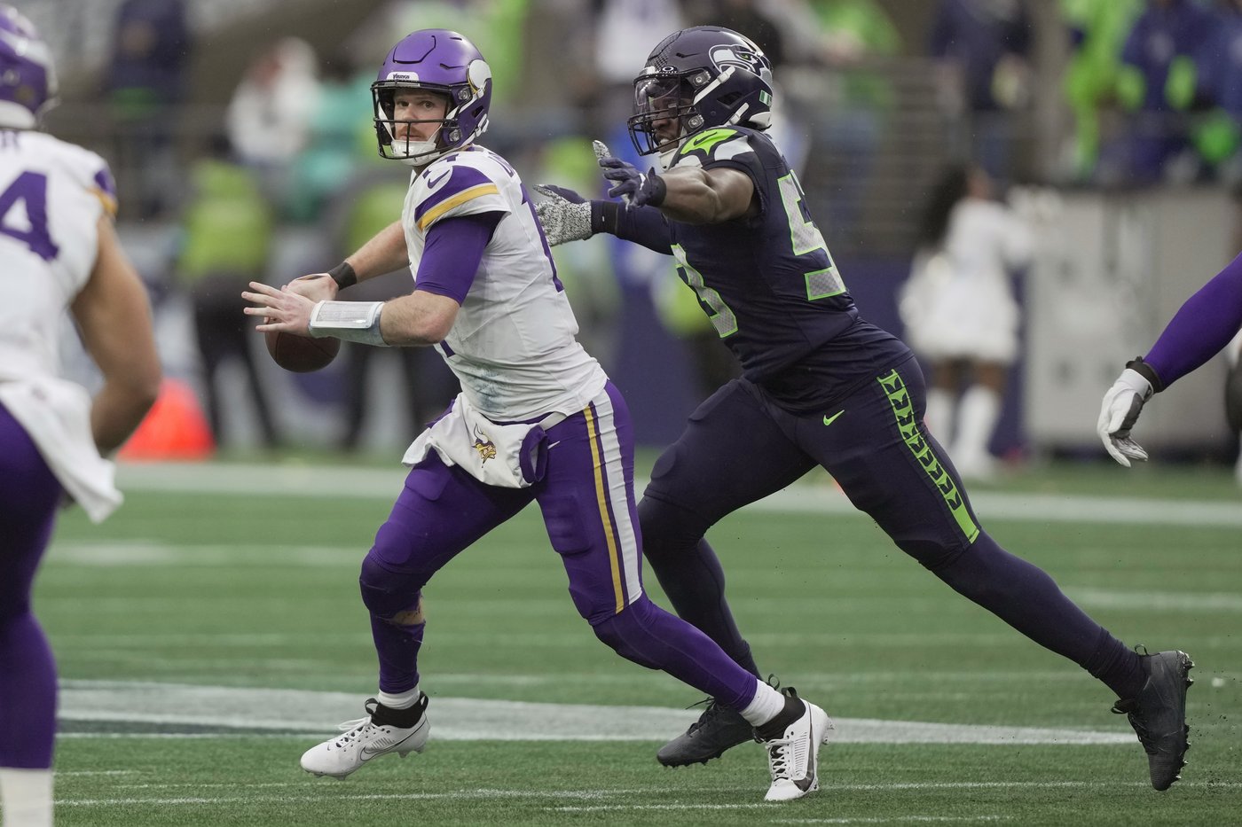 Sam Darnold and Justin Jefferson lead surging Vikings past Seahawks 27-24 | iNFOnews.ca