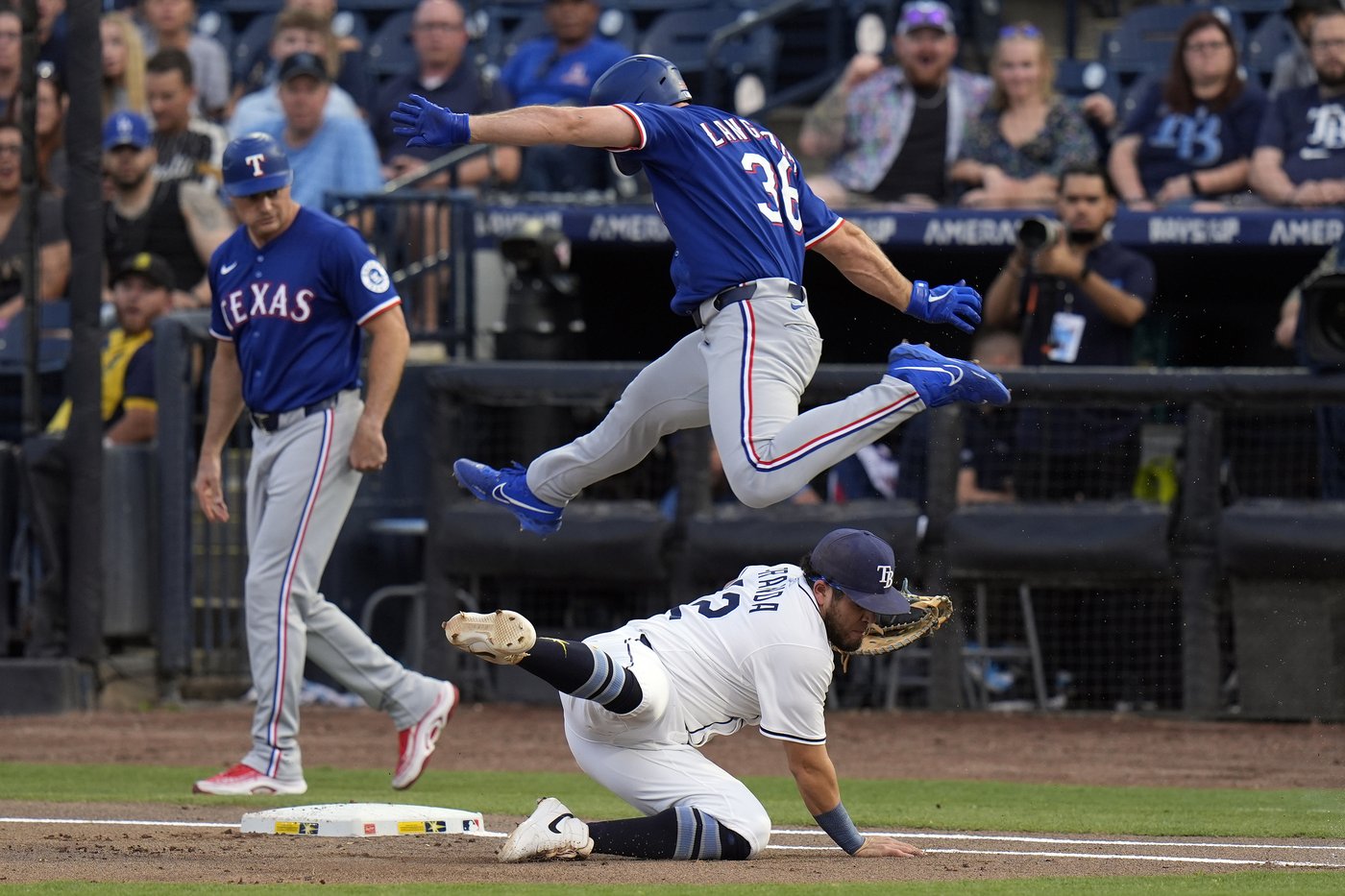 Brandon Lowe hits solo HR, RBI double as Rays beat Rangers 5-4 | iNFOnews.ca