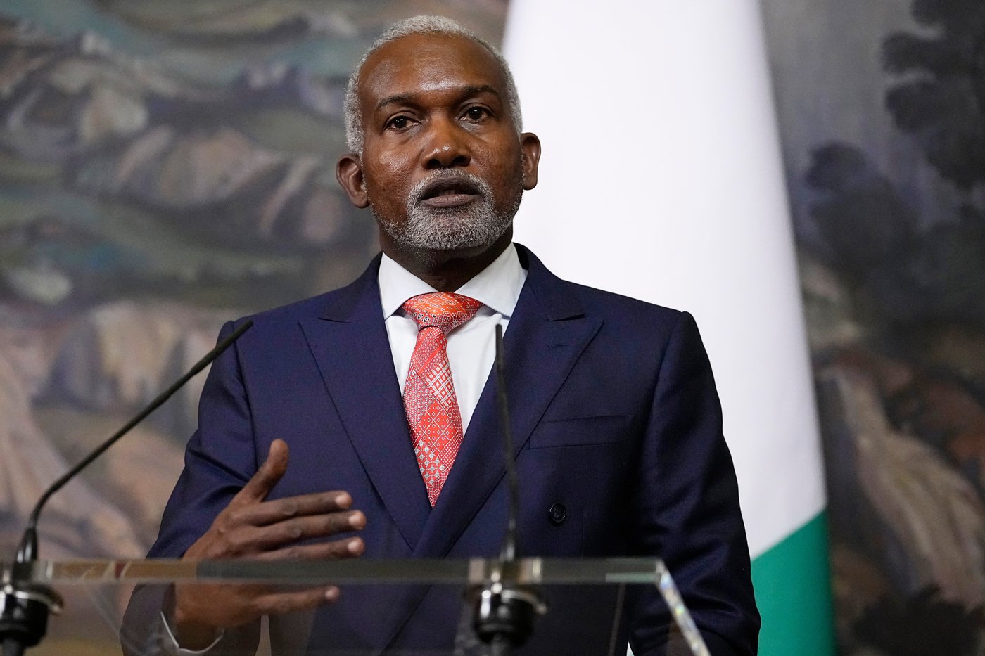 Burkina Faso releases Nigerian air force crew detained after emergency landing | iNFOnews.ca Burkina Faso releases Nigerian air force crew detained after emergency landing | iNFOnews.ca