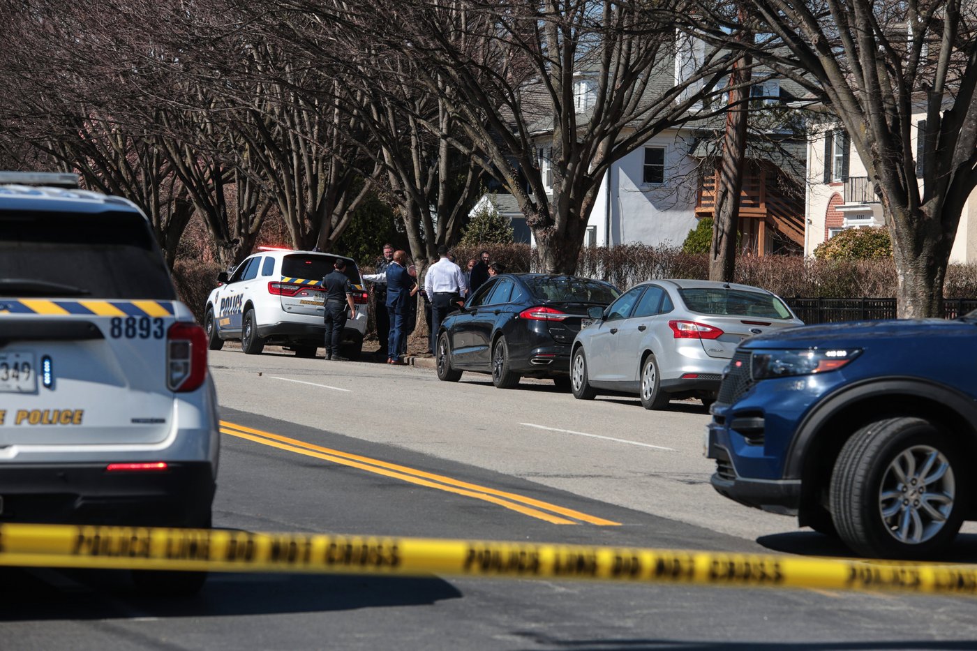 Baltimore police officer wounded, gunman killed during midday burglary call | iNFOnews.ca