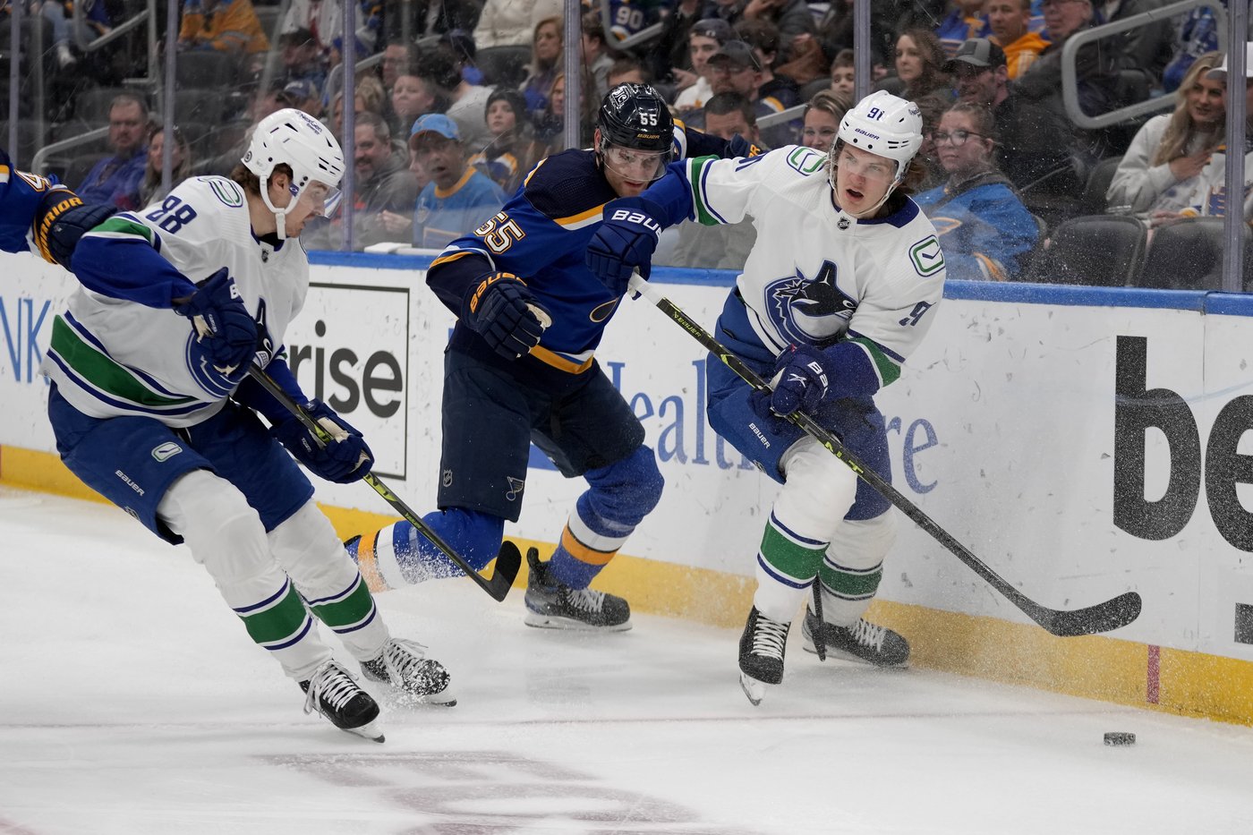 Canucks sign forward Vitali Kravtsov to one-year, two-way contract | iNFOnews.ca Canucks sign forward Vitali Kravtsov to one-year, two-way contract | iNFOnews.ca