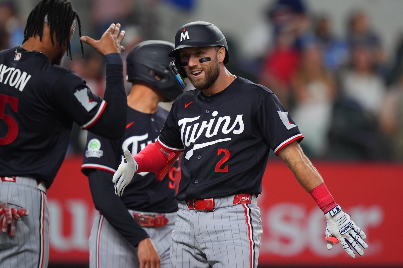 Larnach leads off with homer and Twins go on to 12-2 win to clinch another series in Texas | iNFOnews.ca