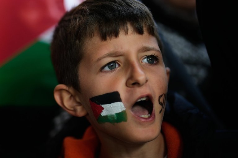 Hundreds of thousands march in Turkey in support of Palestinians | iNFOnews.ca