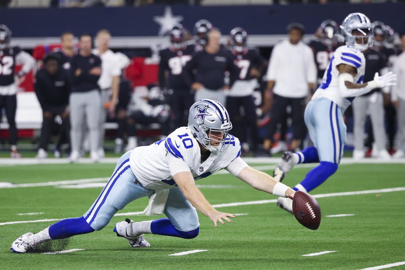 Texans never trail while handing Cowboys 5th straight loss, 34-10 | iNFOnews.ca Texans never trail while handing Cowboys 5th straight loss, 34-10 | iNFOnews.ca