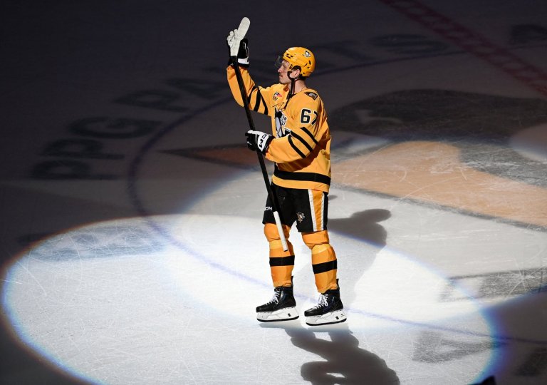 Rickard Rakell, Jack Hughes and Robert Thomas named NHL's three stars | iNFOnews.ca