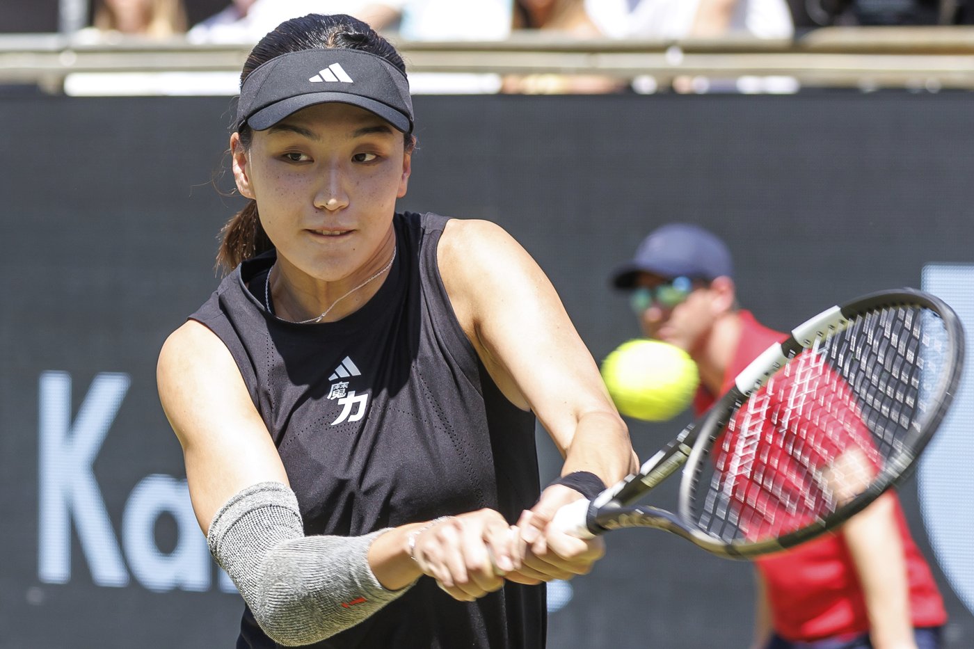 Vondrousova beats Chinese qualifier Wang to win Berlin Open | iNFOnews.ca Vondrousova beats Chinese qualifier Wang to win Berlin Open | iNFOnews.ca