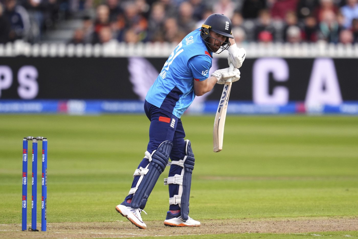 Australia clinches one-day cricket series 3-2 after rain arrives too late for England | iNFOnews.ca Australia clinches one-day cricket series 3-2 after rain arrives too late for England | iNFOnews.ca
