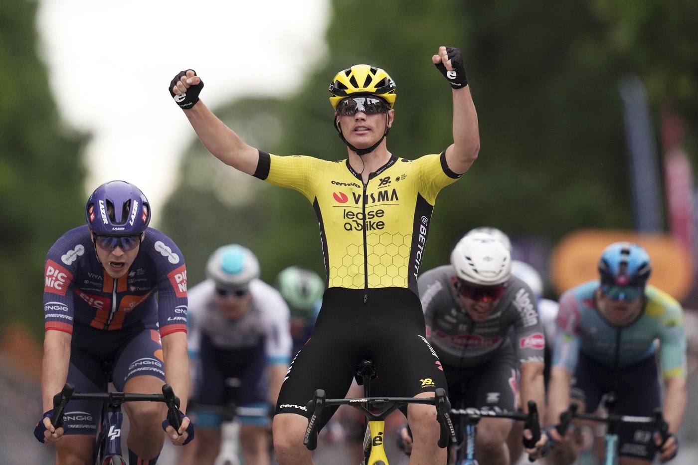 Kooij wins 12th stage of Giro d'Italia in sprint finish, Del Toro keeps overall lead | iNFOnews.ca Kooij wins 12th stage of Giro d'Italia in sprint finish, Del Toro keeps overall lead | iNFOnews.ca