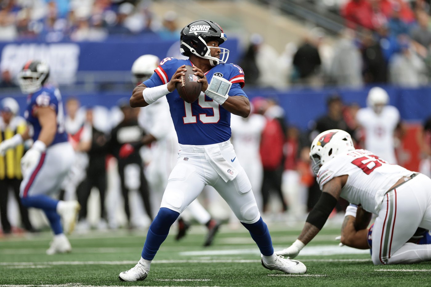Winston throws 3 TD passes and Banks' pick-6 seals Giants' 36-24 win over Cardinals | iNFOnews.ca Winston throws 3 TD passes and Banks' pick-6 seals Giants' 36-24 win over Cardinals | iNFOnews.ca