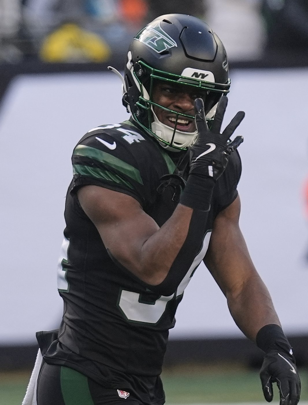 Jets aren't ready to send Aaron Rodgers to the sideline as a lost season reaches the home stretch | iNFOnews.ca
