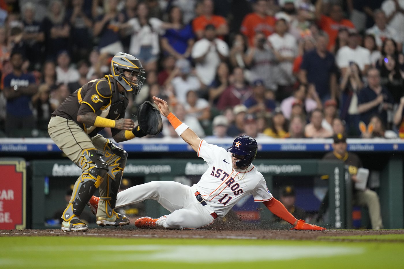 Fernando Tatís Jr.'s HR helps Padres beat Astros 3-2, avoid being swept | iNFOnews.ca Fernando Tatís Jr.'s HR helps Padres beat Astros 3-2, avoid being swept | iNFOnews.ca
