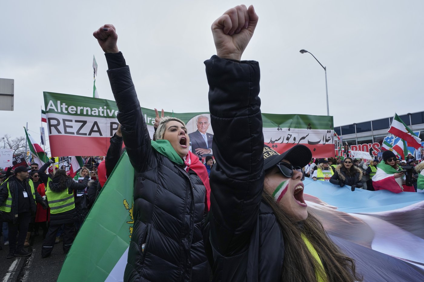 Crown prince urges the world to stand with the people of Iran as 250,000 rally in Munich | iNFOnews.ca