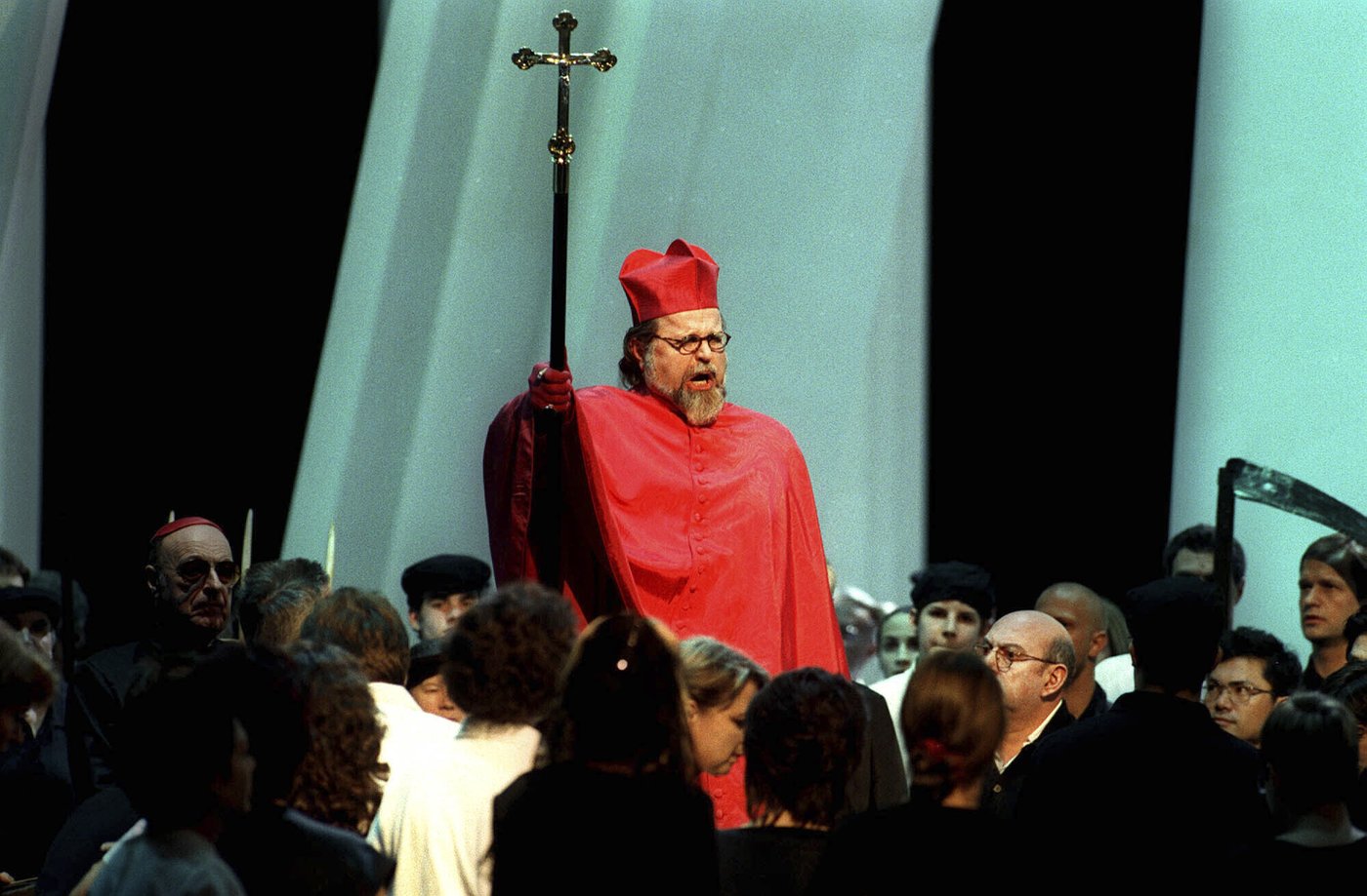 Paul Plishka, whose Metropolitan Opera career spanned 51 years, dies at age 83 | iNFOnews.ca