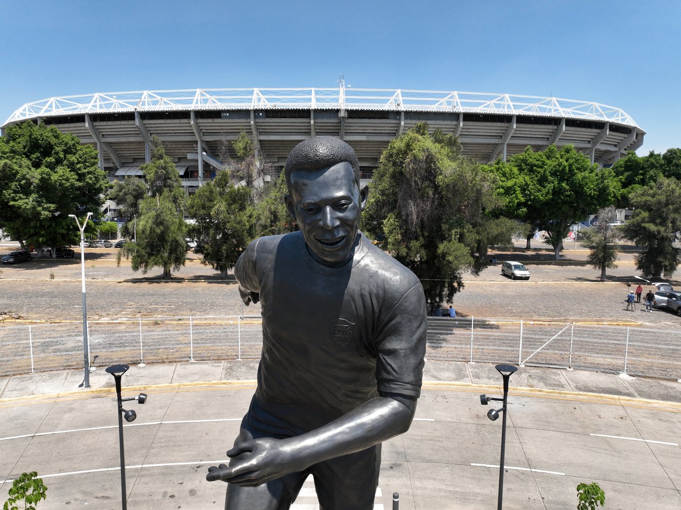 Towering statue of Pelé unveiled in Guadalajara ahead of the World Cup | iNFOnews.ca Towering statue of Pelé unveiled in Guadalajara ahead of the World Cup | iNFOnews.ca