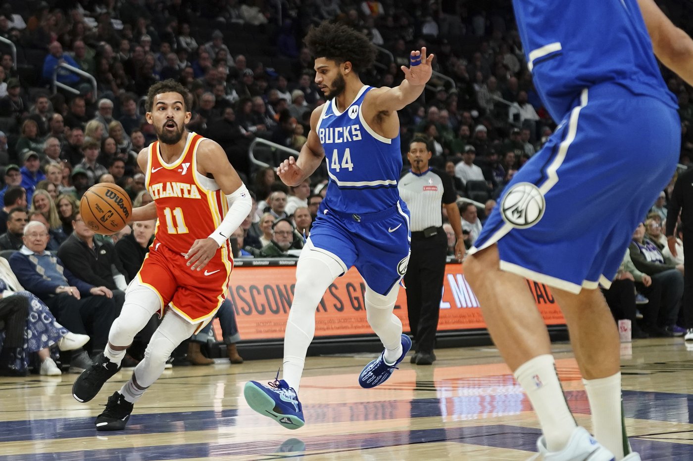 Hawks win 5th straight game and halt the Bucks' winning streak at 7 with 119-104 victory | iNFOnews.ca