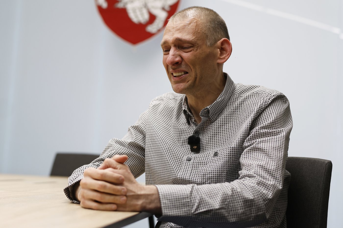 Freed from prison, Belarusian dissident Tsikhanouski tells AP about 5 years in solitary confinement | iNFOnews.ca