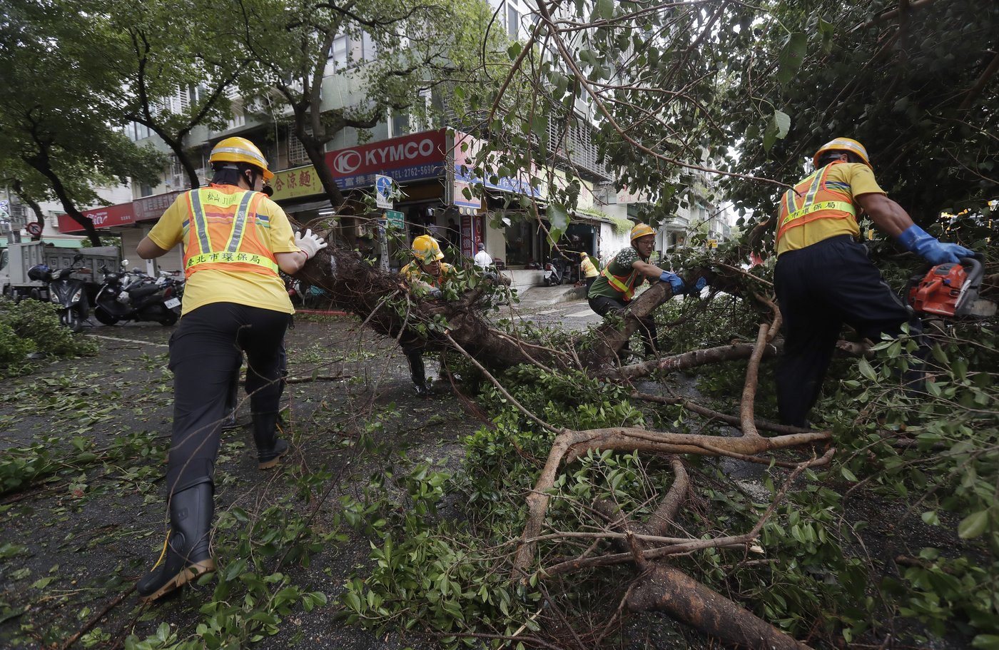 Tropical Storm Kong-rey threatens Shanghai and China's coast after hitting Taiwan as a typhoon | iNFOnews.ca Tropical Storm Kong-rey threatens Shanghai and China's coast after hitting Taiwan as a typhoon | iNFOnews.ca