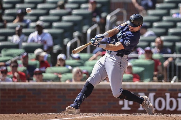 Raliegh hits major league-leading 53rd homer, Mariners rout Braves 18-2 with most runs since 2012 | iNFOnews.ca