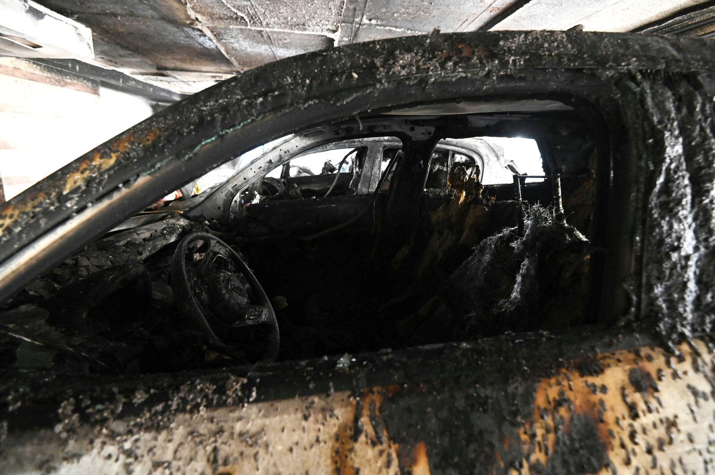 1 person dead, 4 others hurt after firebombs hurled at homes of Greece's governing party members | iNFOnews.ca 1 person dead, 4 others hurt after firebombs hurled at homes of Greece's governing party members | iNFOnews.ca