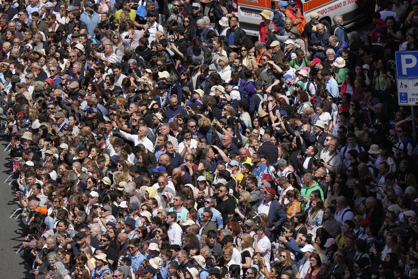 PHOTO COLLECTION: Vatican Pope Funeral Procession | iNFOnews.ca