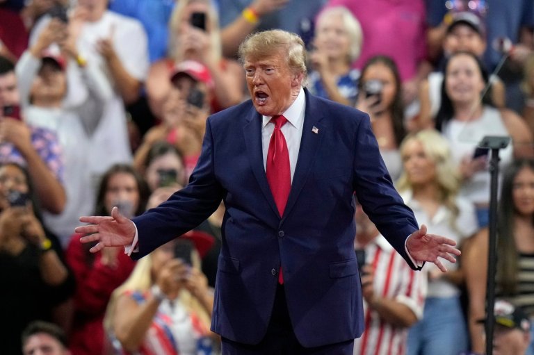 Trump at South Florida rally revives the idea of military intervention in Cuba after Iran | iNFOnews.ca