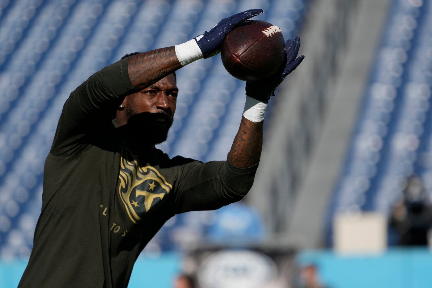 Calvin Ridley’s return for the Titans ends abruptly with season-ending broken leg | iNFOnews.ca