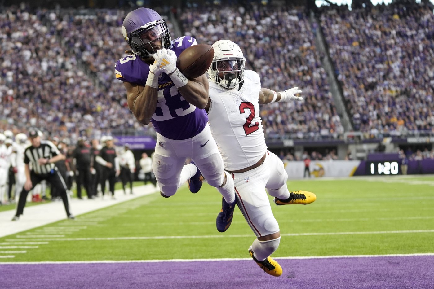 Vikings win 5th straight, rallying past Cardinals 23-22 on Sam Darnold's TD pass with 1:13 left | iNFOnews.ca
