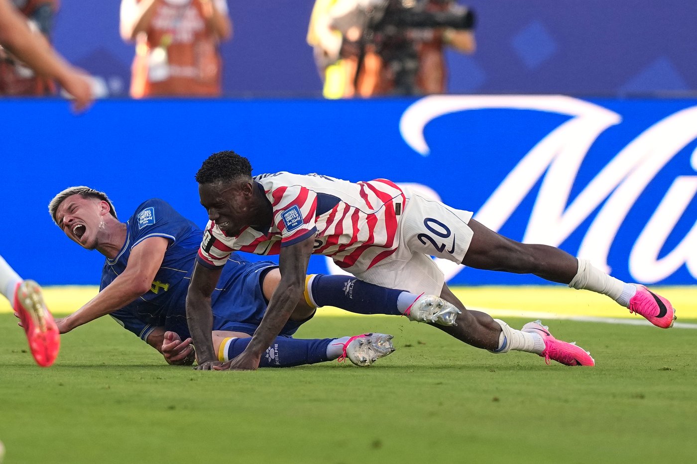 FIFA lifts US star striker Balogun’s red card suspension at World Cup after Trump calls Infantino | iNFOnews.ca FIFA lifts US star striker Balogun’s red card suspension at World Cup after Trump calls Infantino | iNFOnews.ca