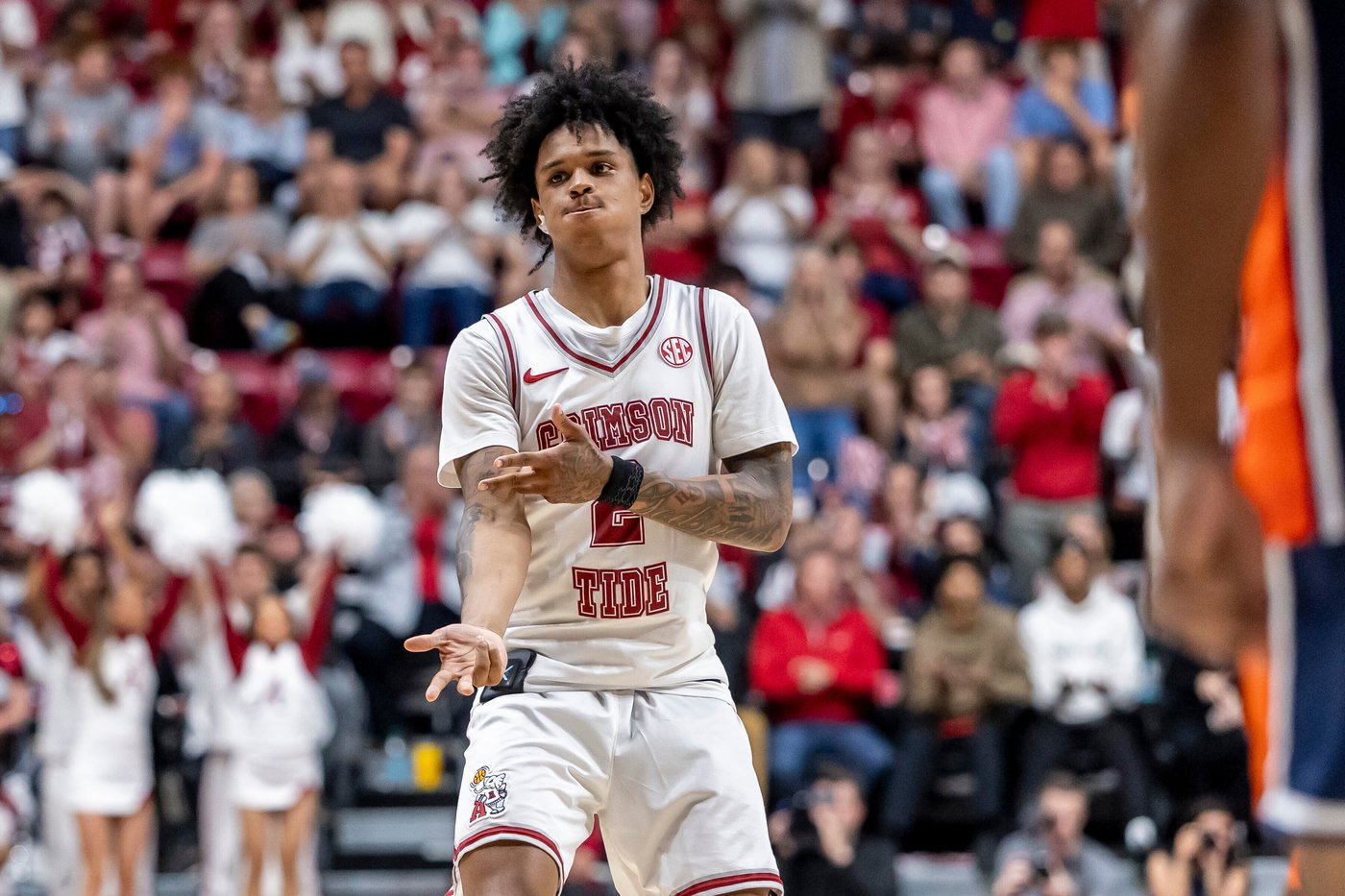 Alabama's Aden Holloway, the Tide's No. 2 scorer, is arrested on a felony drug charge | iNFOnews.ca Alabama's Aden Holloway, the Tide's No. 2 scorer, is arrested on a felony drug charge | iNFOnews.ca