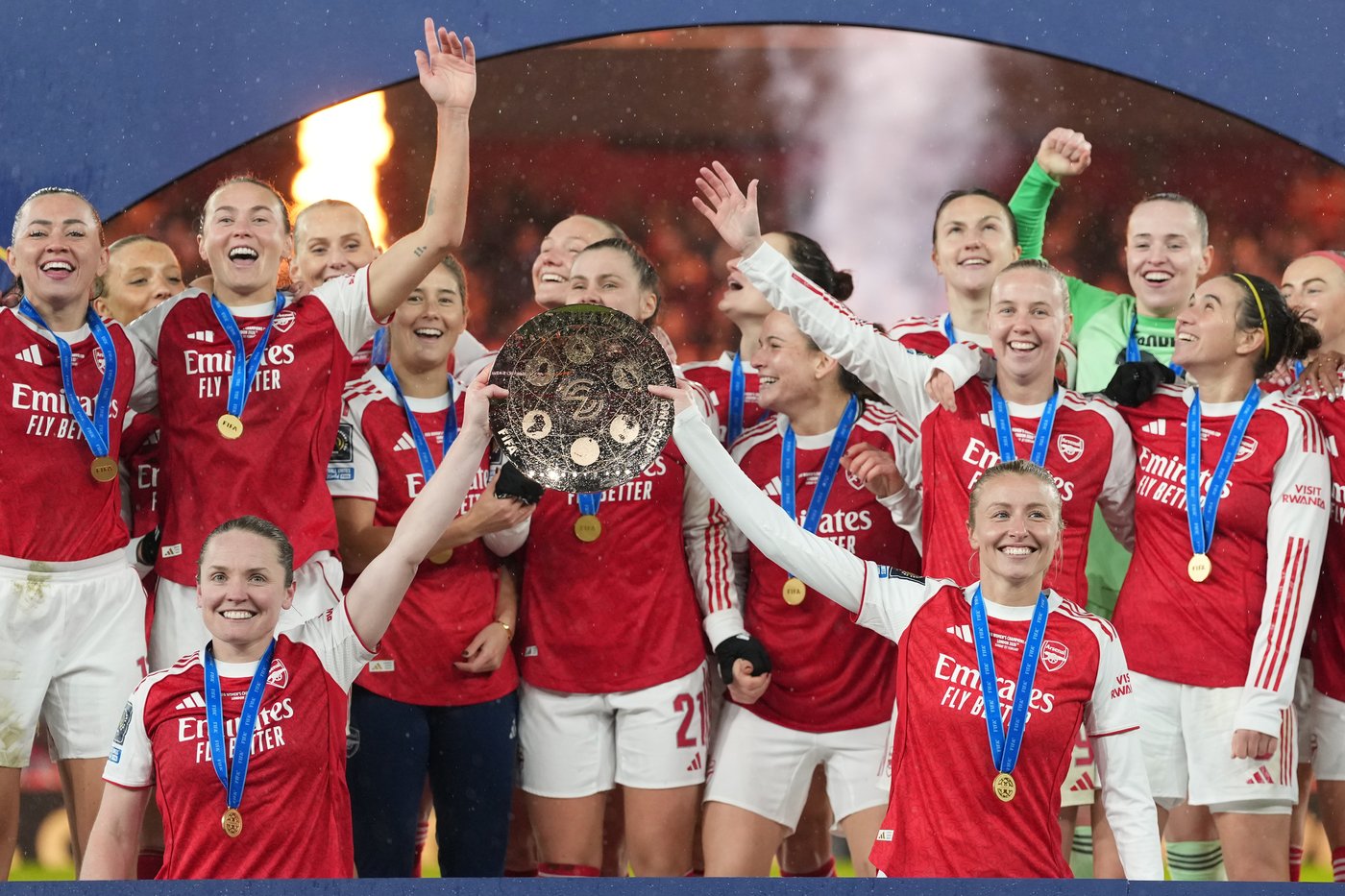 Arsenal's shared trophy parade for men's and women's teams feted at UEFA event | iNFOnews.ca