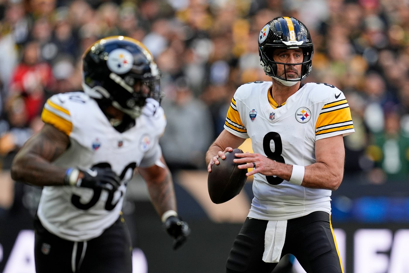 Rodgers moves past Manning on all-time TD passing list as Steelers win 3rd straight | iNFOnews.ca