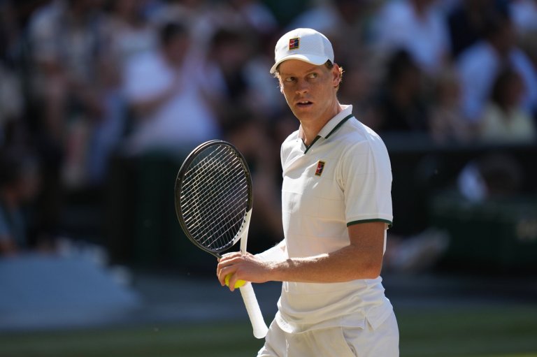 Top-ranked Jannik Sinner withdraws from the US Open with a knee injury | iNFOnews.ca