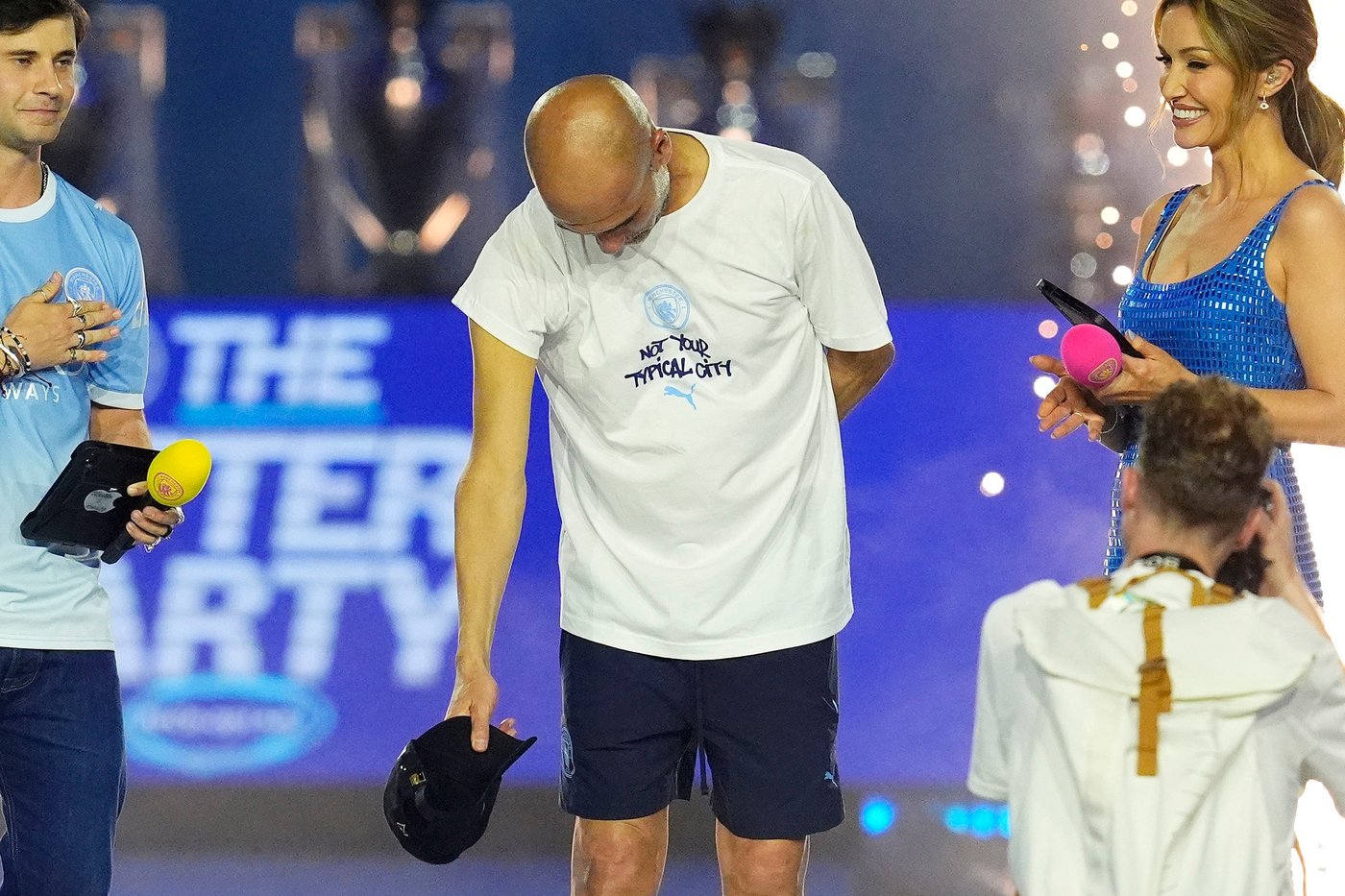 Michael Jordan pays tribute to Pep Guardiola in Man City manager's final sendoff | iNFOnews.ca