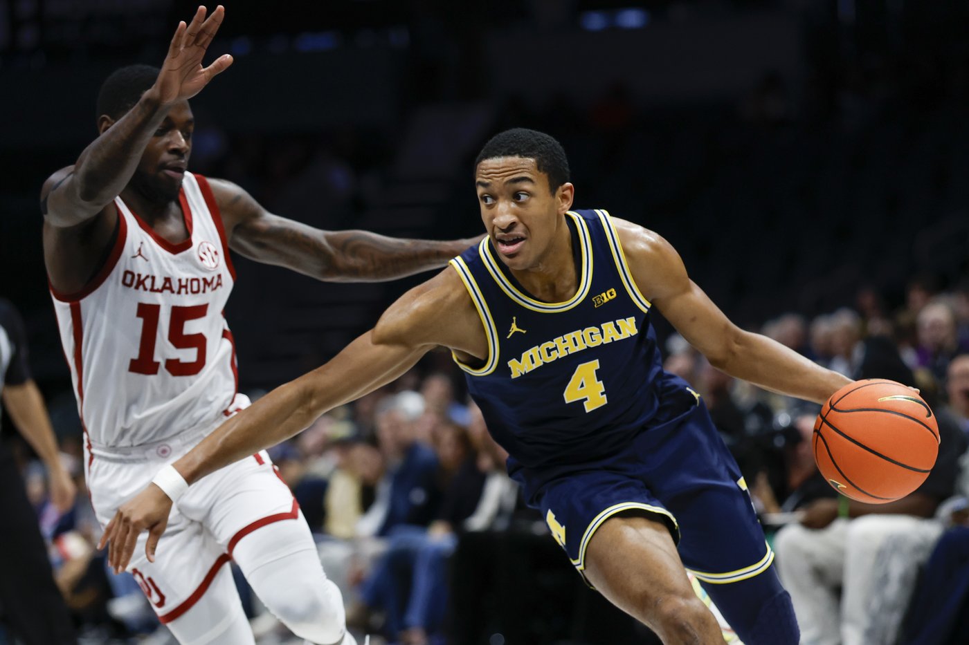Jeremiah Fears' 4-point play with 11.5 seconds left helps No. 14 Oklahoma edge No. 24 Michigan 87-86 | iNFOnews.ca