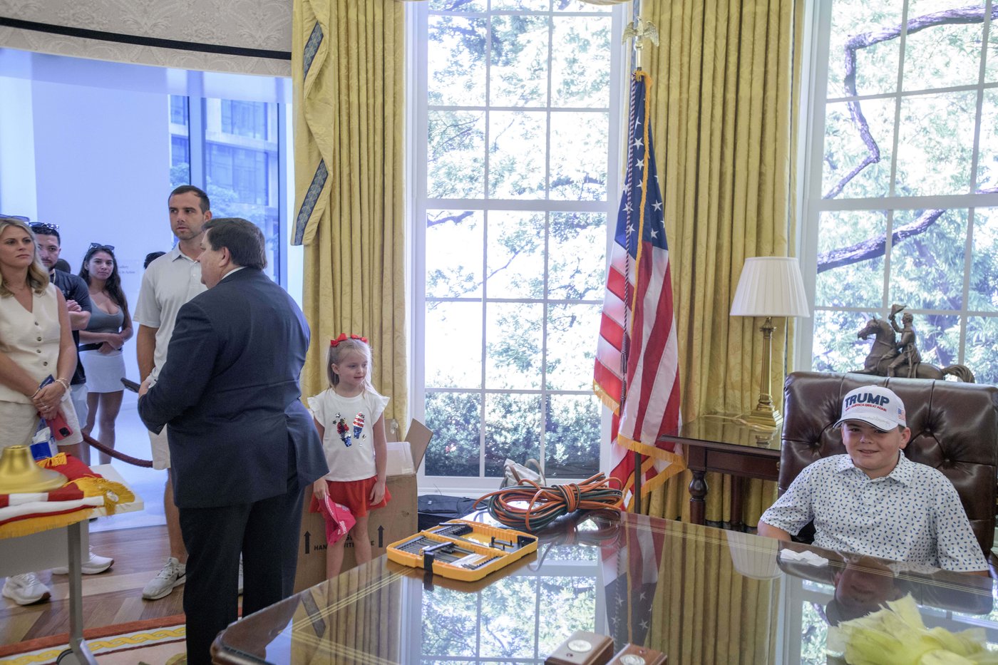 A replica Oval Office near the White House just got a Trump makeover | iNFOnews.ca A replica Oval Office near the White House just got a Trump makeover | iNFOnews.ca