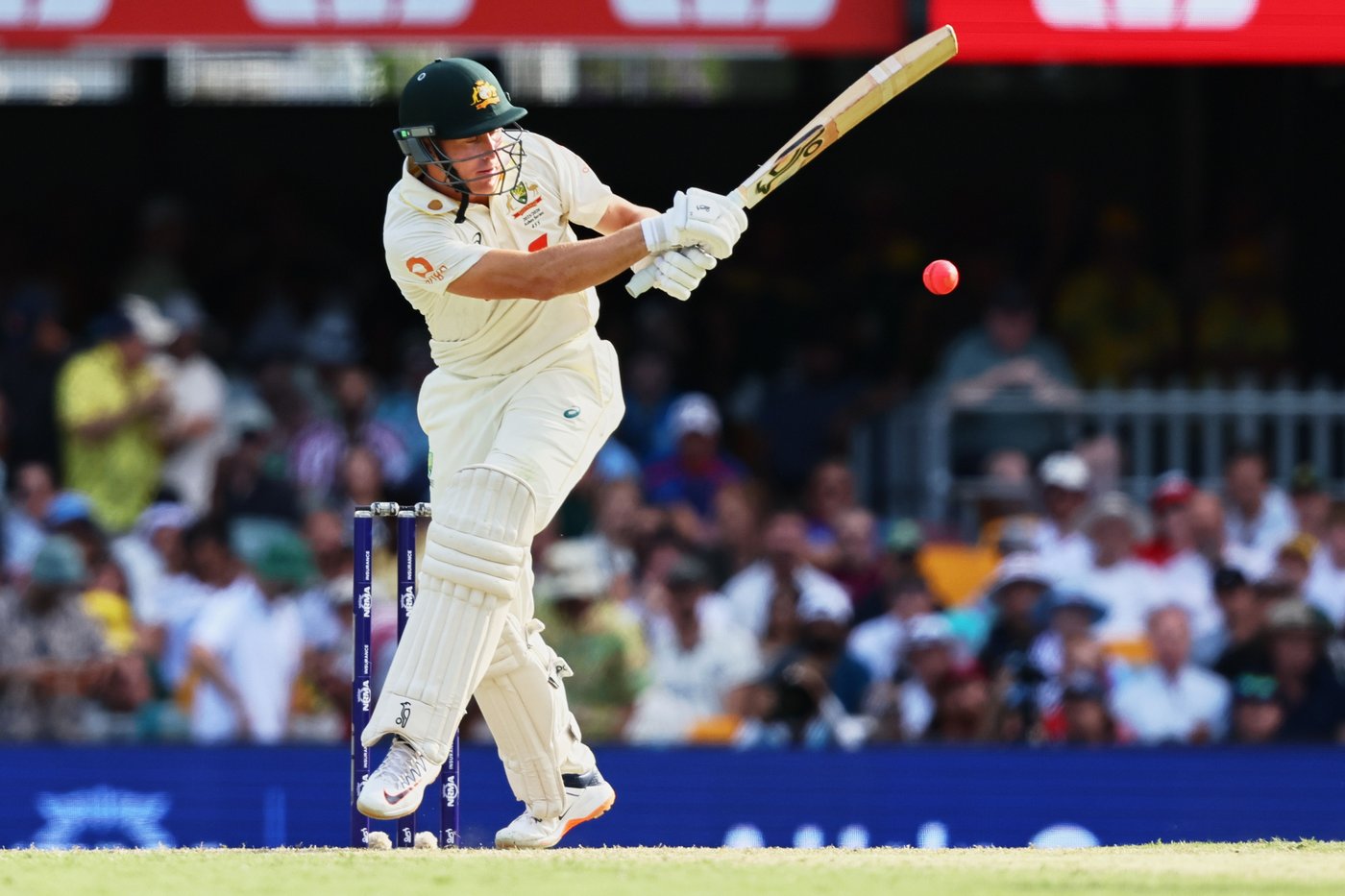 Australia takes 44-run lead in second Ashes test after England drops 5 catches | iNFOnews.ca Australia takes 44-run lead in second Ashes test after England drops 5 catches | iNFOnews.ca